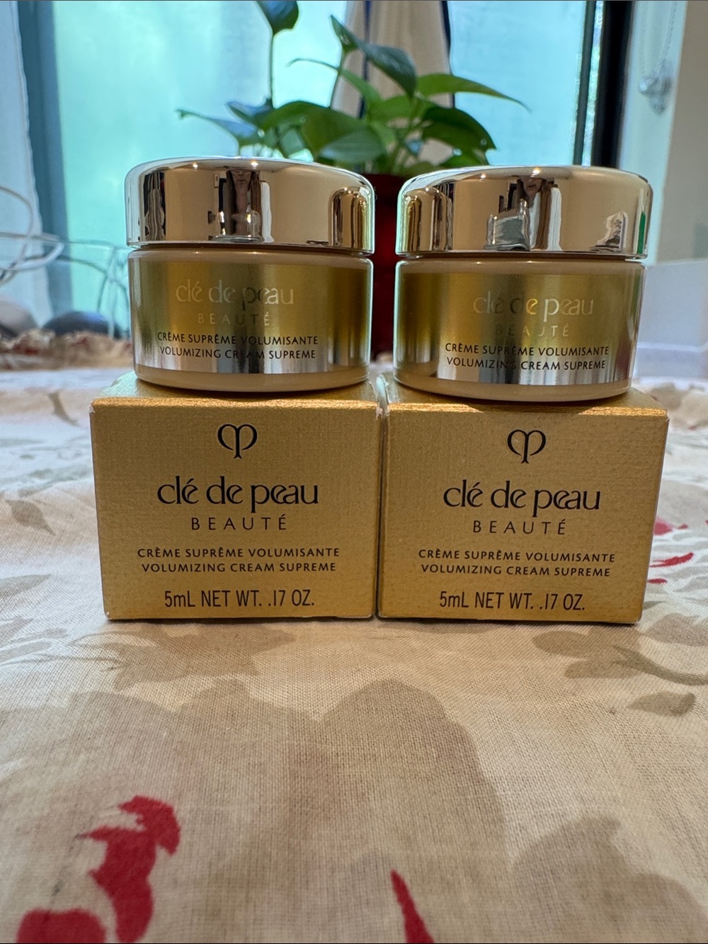 cle de peau Volumizing Cream Supreme — travel size set of two